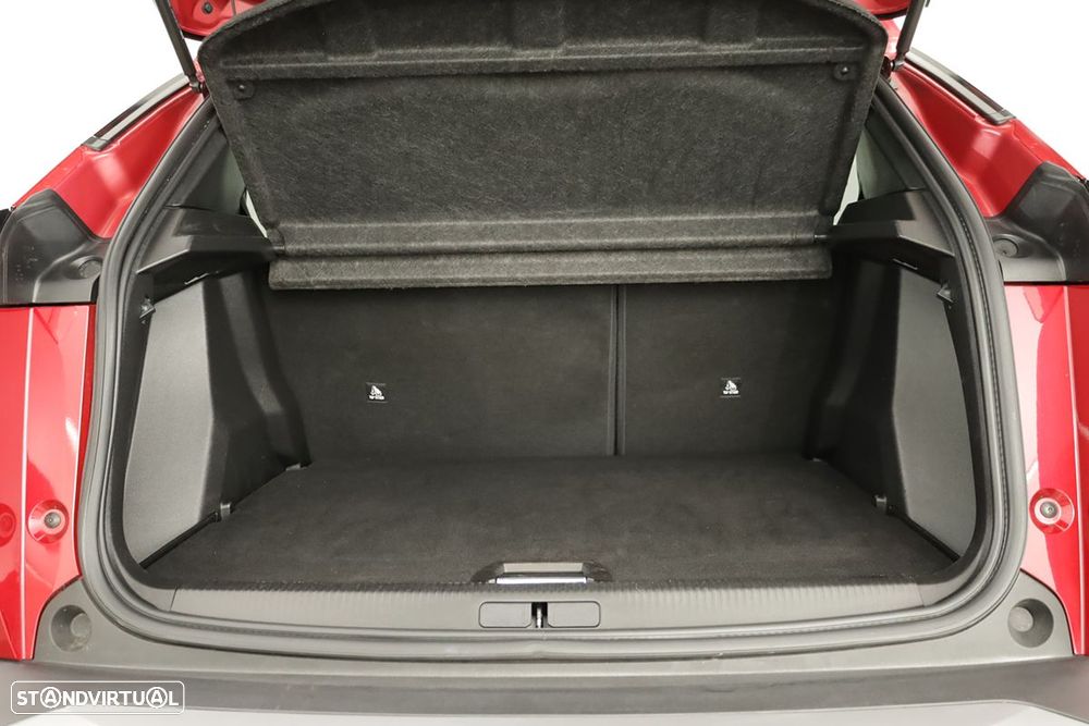 Peugeot 2008 1.2 PureTech Allure - 24