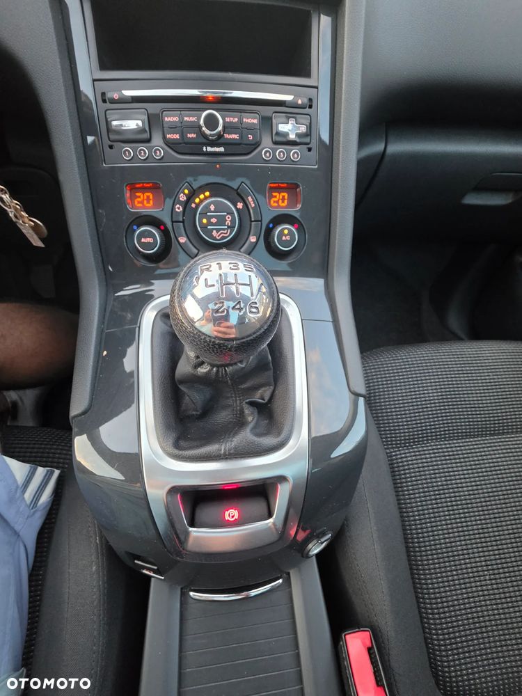 Peugeot 5008 2.0 HDi Business Line 7os - 16