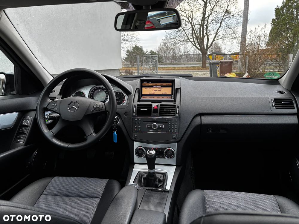 Mercedes-Benz Klasa C 180 Kompressor Avantgarde - 28