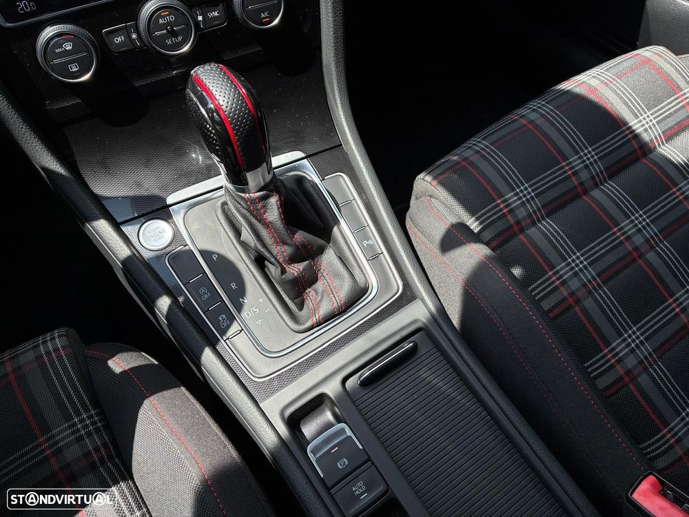 VW Golf 2.0 TSi GTi DSG Performance - 22