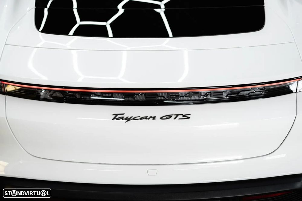 Porsche Taycan Sport Turismo GTS - 11