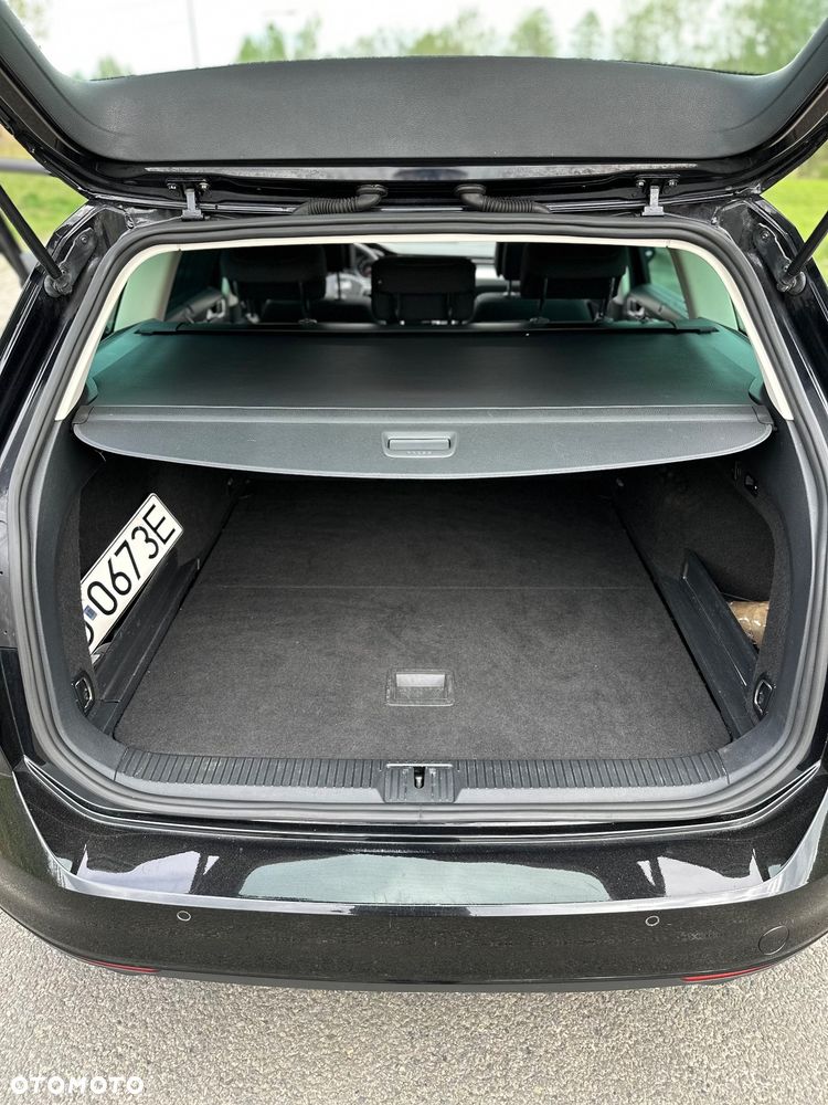 Volkswagen Passat 1.4 TSI BMT ACT Comfortline - 24