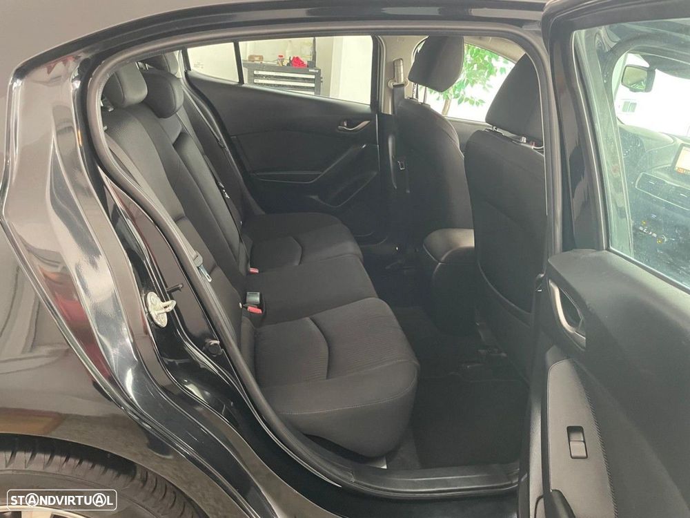 Mazda 3 1.5 Sky-D Evolve HS Navi - 19