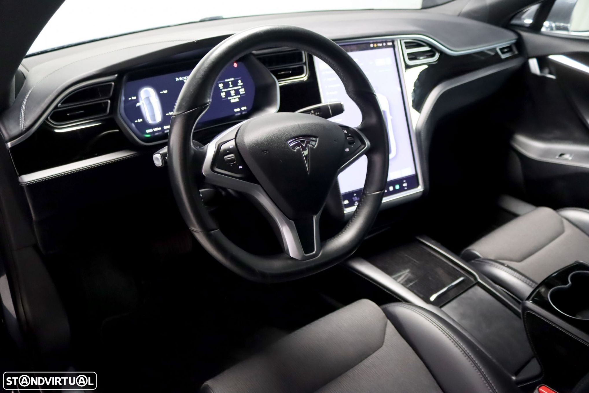 Tesla Model S - 25