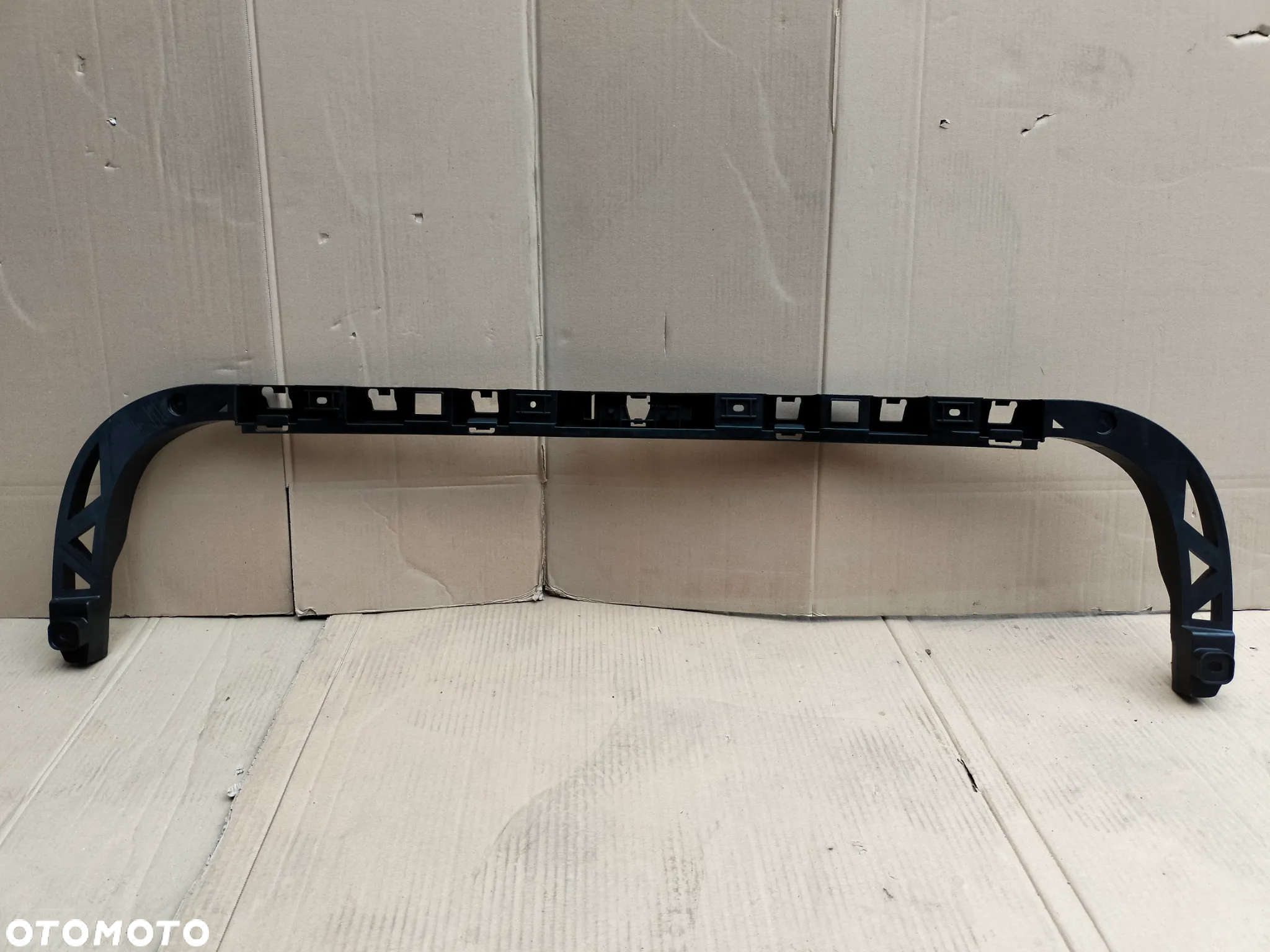 Volkswagen Passat B6 kombi ślizg zderzaka tył 3c9807863 - 4