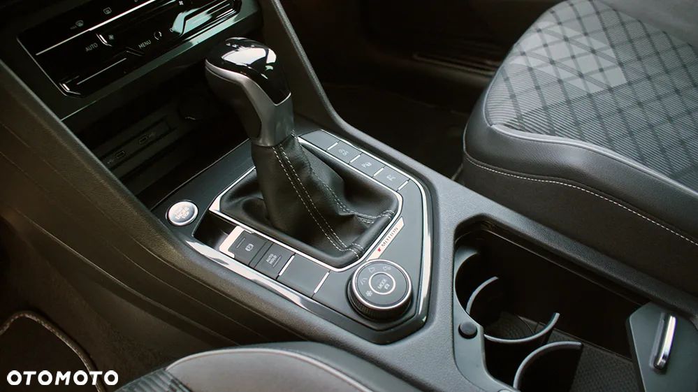 Volkswagen Tiguan 2.0 TDI SCR 4MOTION DSG R-Line - 8