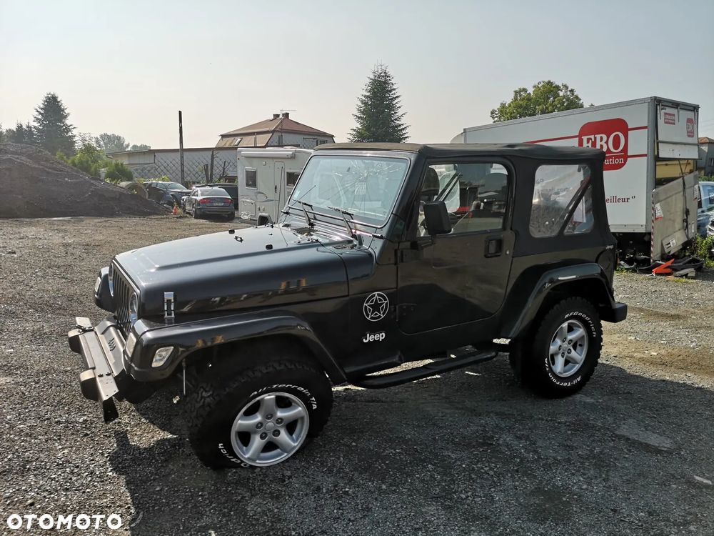Jeep Wrangler - 9
