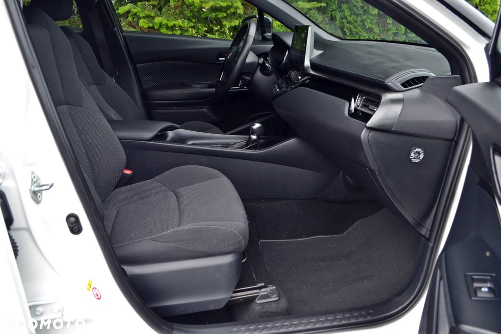 Toyota C-HR - 26