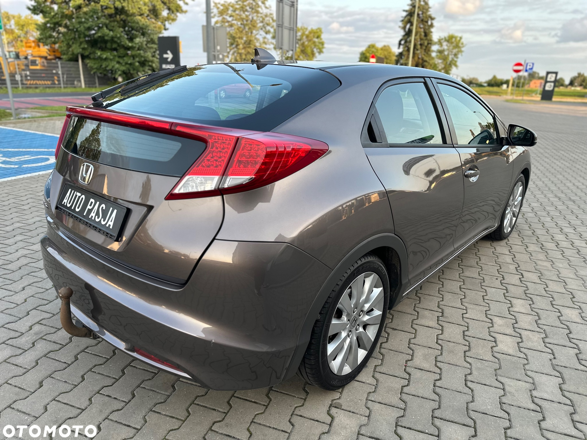 Honda Civic 1.8 i-VTEC Sport - 6