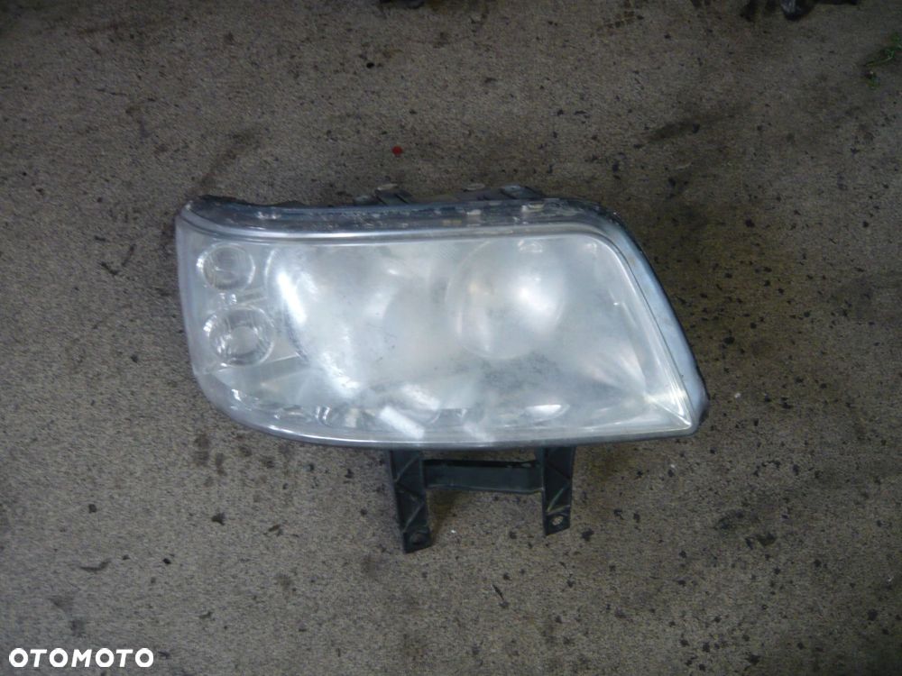 reflektor lampa prawa przód 0301195202 volkswagen transporter t5 - 1