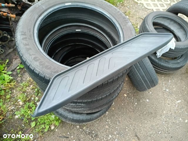 Nissan NAVARA D40 NAKŁADKA LISTWA ZDERZAKA TYLNEGO TYŁ ORYG.