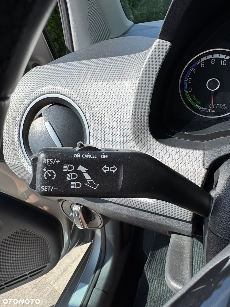 Volkswagen up! e-up - 12