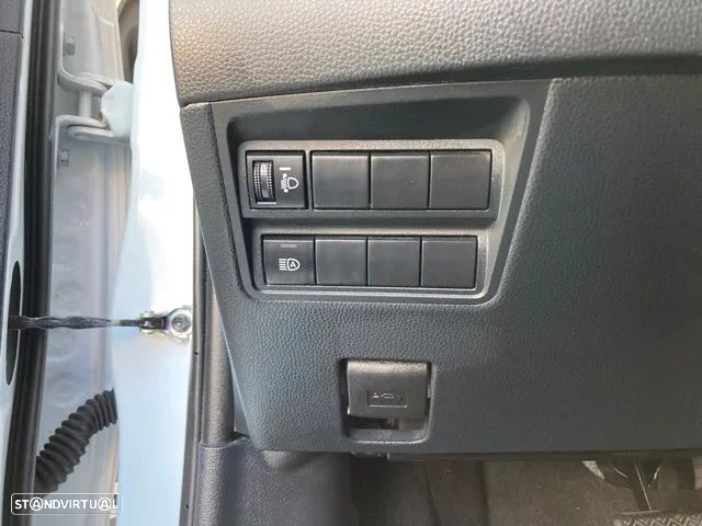Toyota Yaris 1.5 HDF Premier Edition - 18