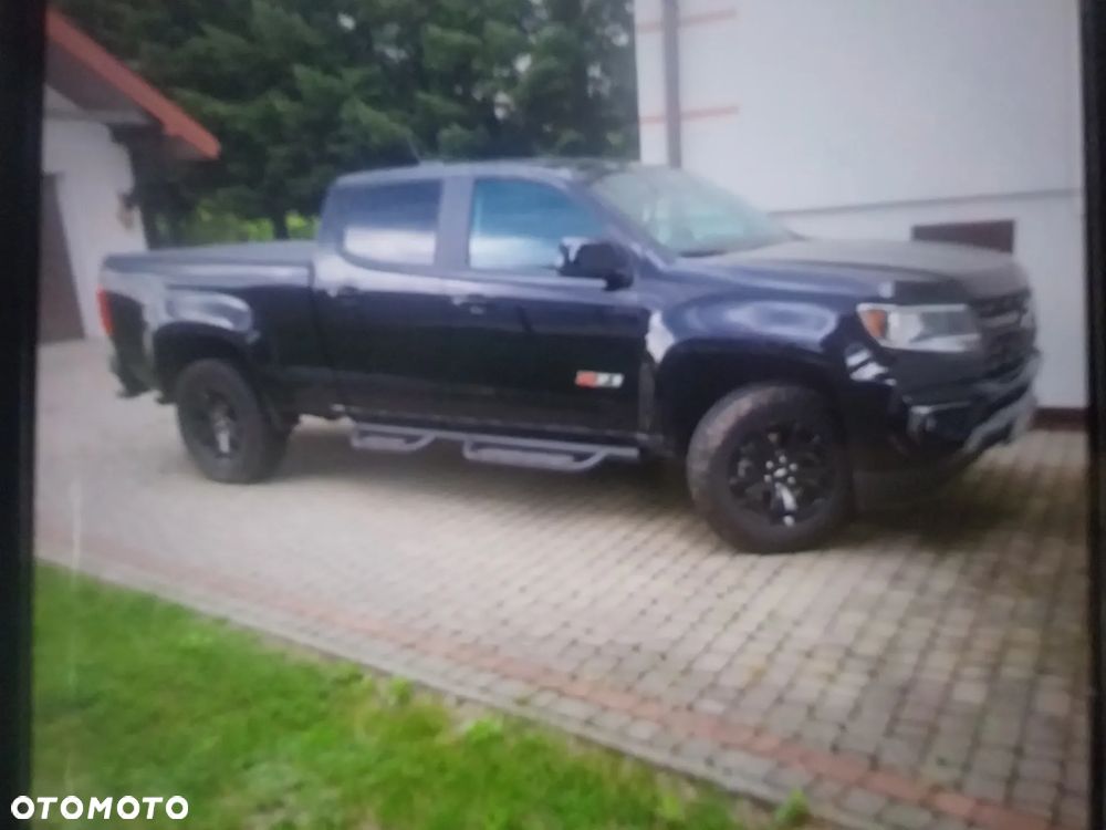 Chevrolet Colorado 2022 photo 2