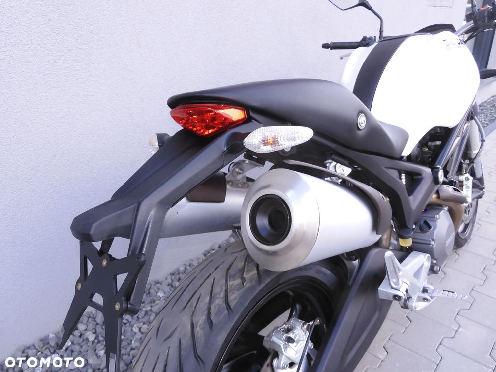 Ducati 696 - 10