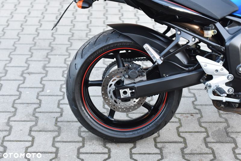 Yamaha FZ6 - 11