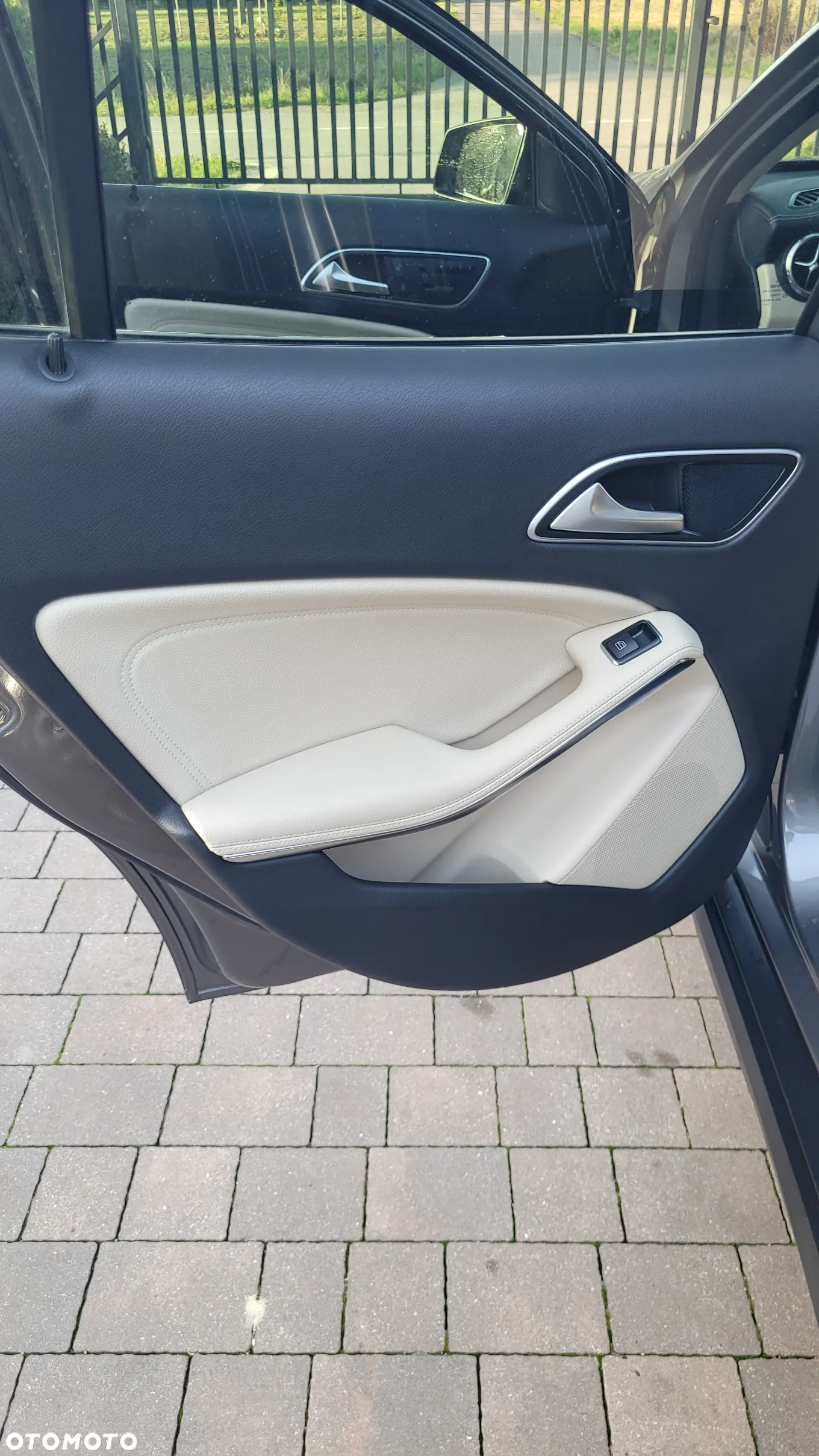 Mercedes-Benz GLA - 11