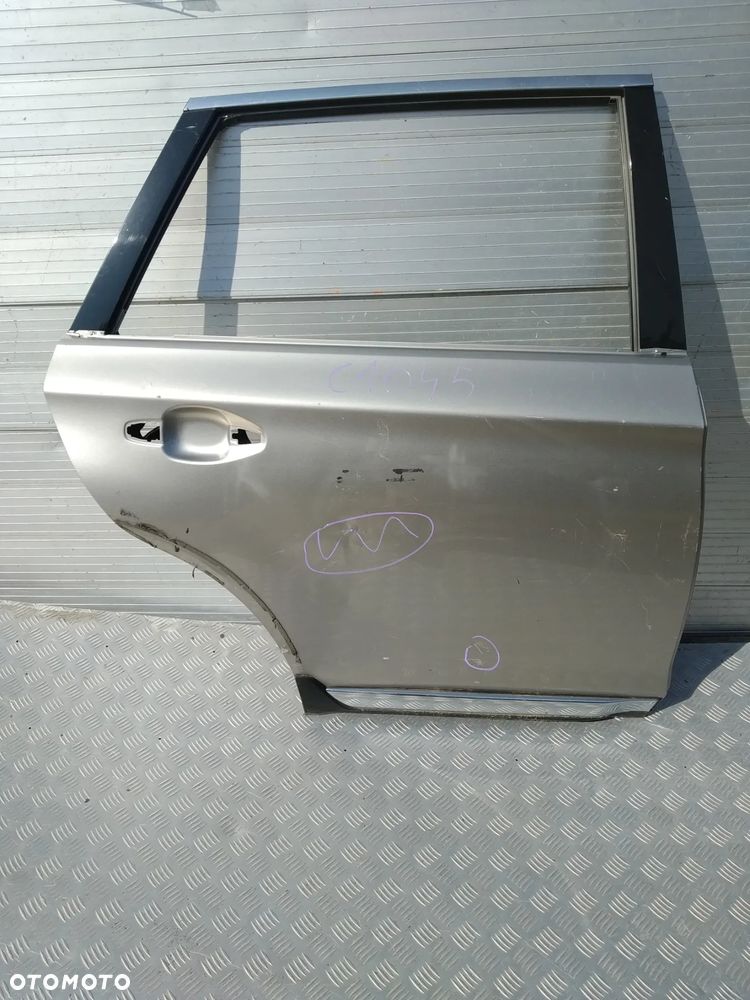 C1045 DRZWI SUBARU OUTBACK PRAWE TYŁ - 1