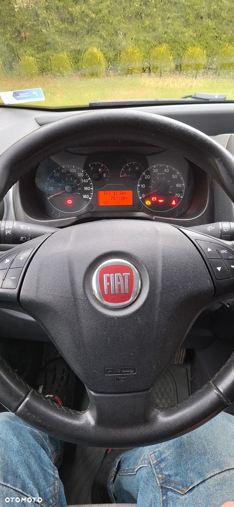 Fiat Qubo - 10