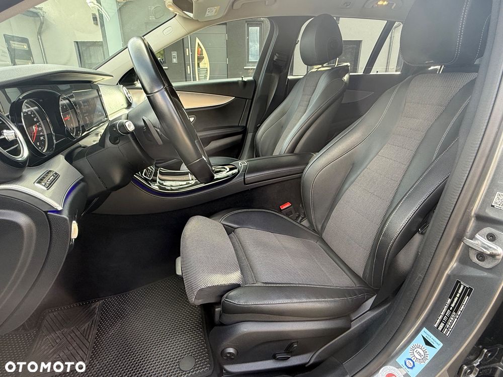 Mercedes-Benz Klasa E 220 d 4-Matic 9G-TRONIC - 9
