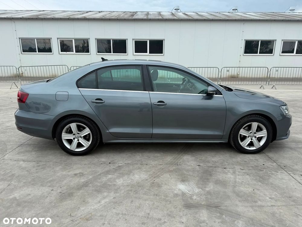 Volkswagen Jetta 1.4 TSI BMT Highline - 12