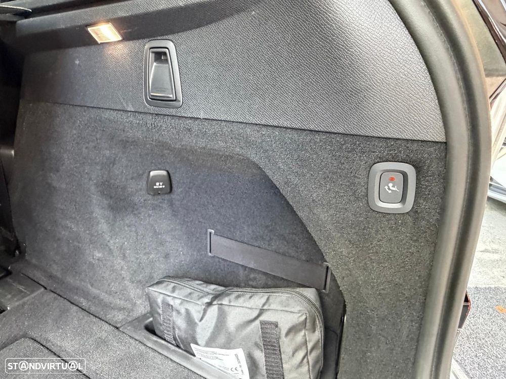 Volvo XC 90 T8 AWD Plus Bright - 43