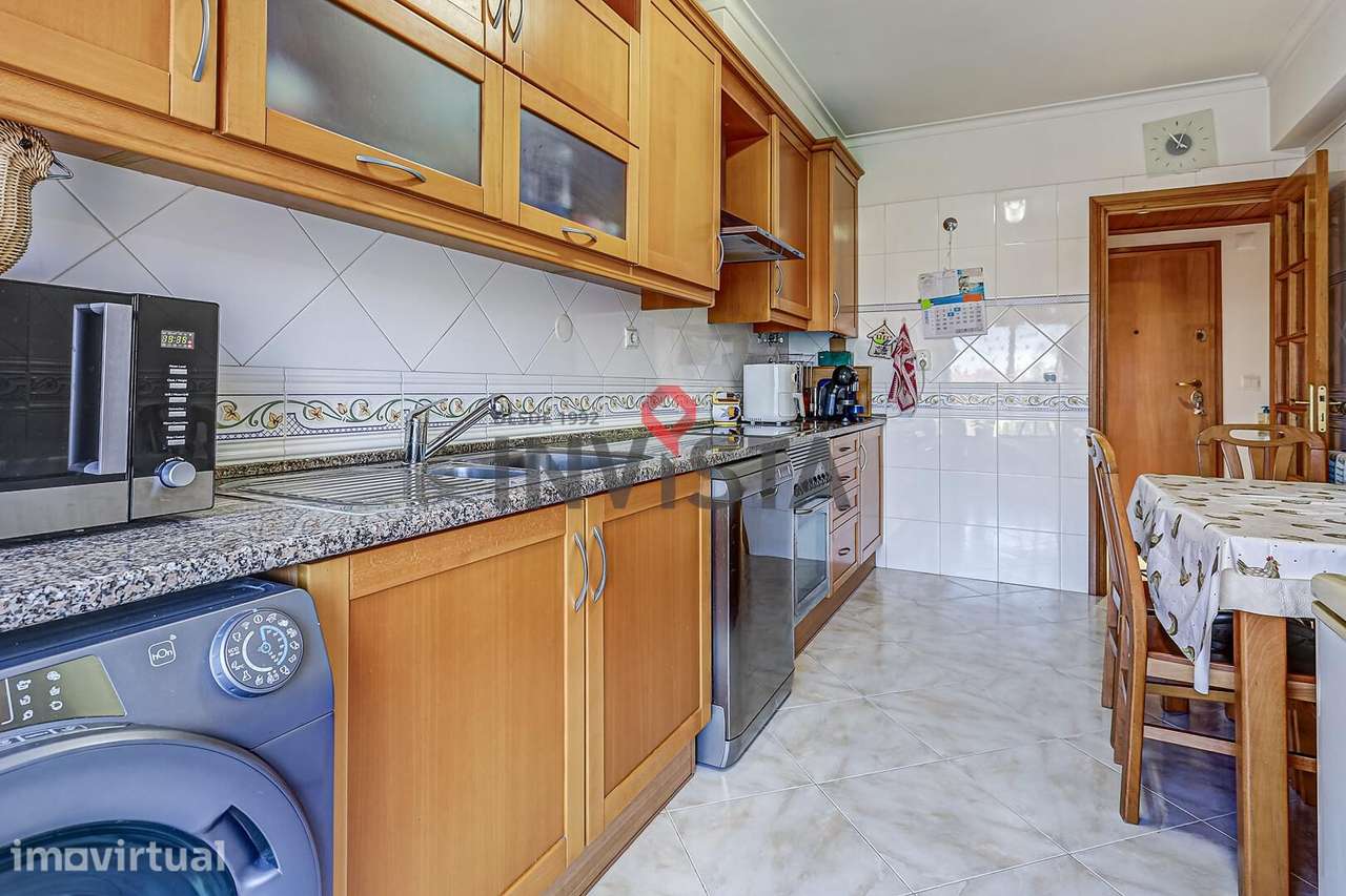 Apartamento T2 com parqueamento e arrecadação - Grande imagem: 4/24