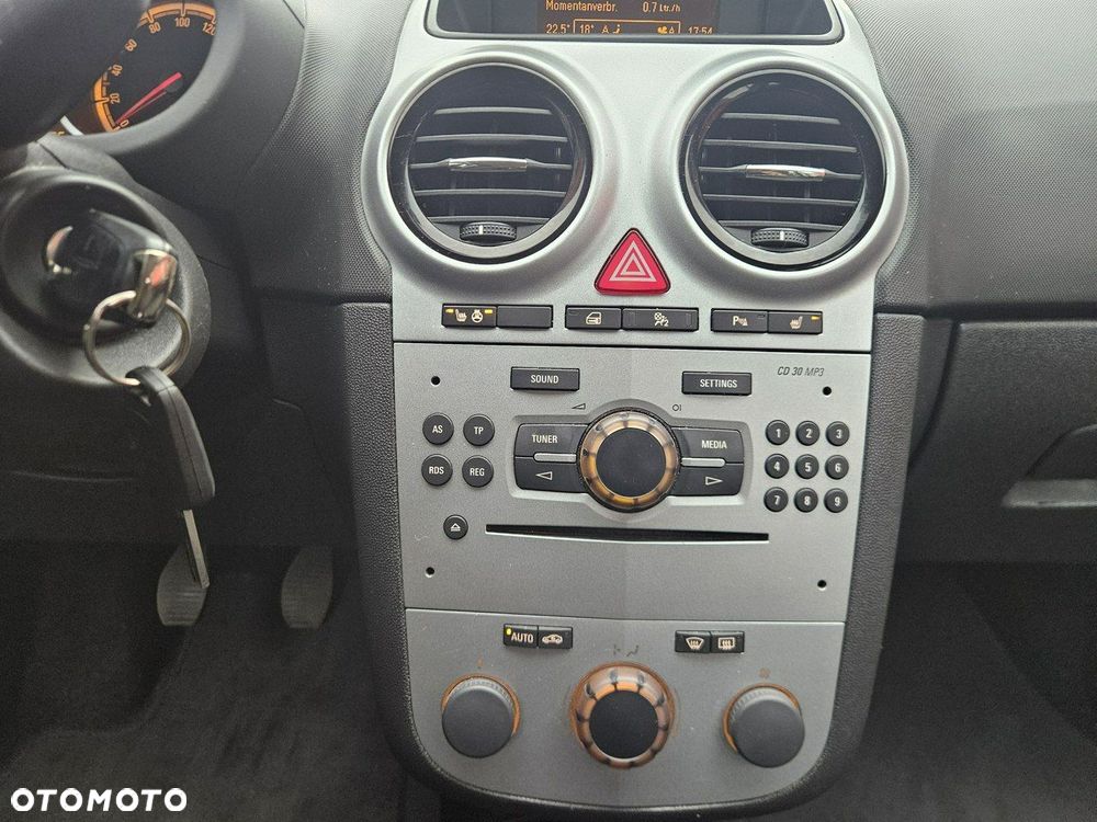 Opel Corsa 1.4 16V Active - 28