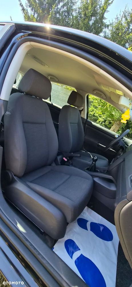 Volkswagen Golf - 10