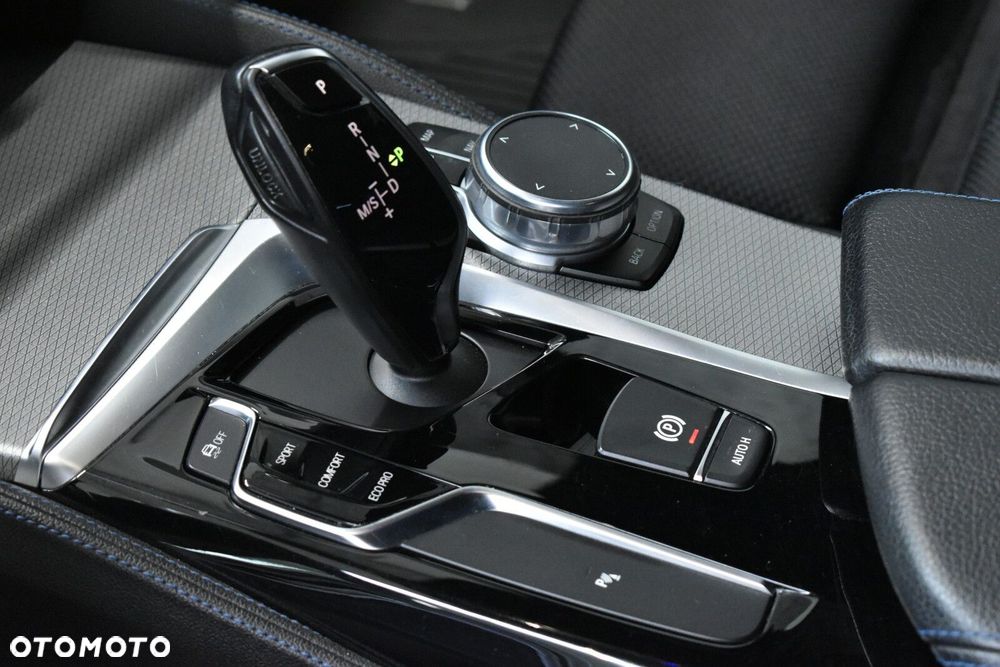 BMW Seria 5 520d xDrive M Sport sport - 19