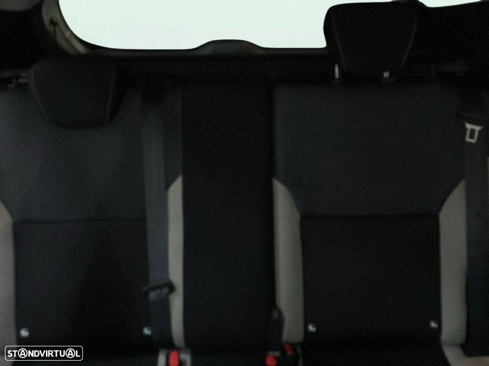 Nissan Micra - 12