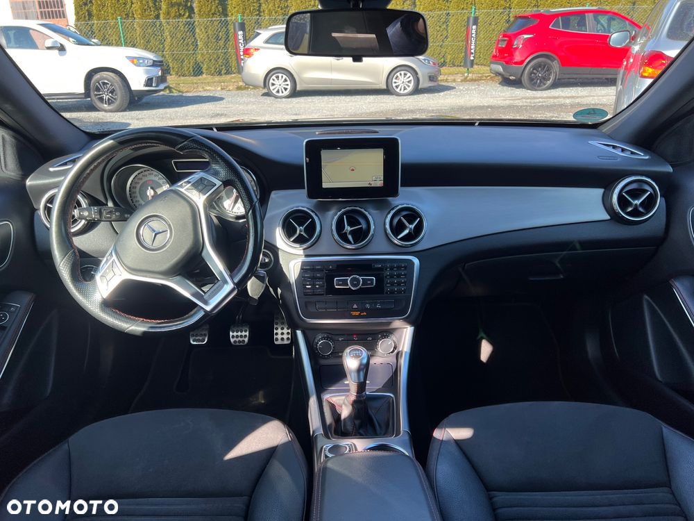 Mercedes-Benz GLA 200 AMG Line - 15