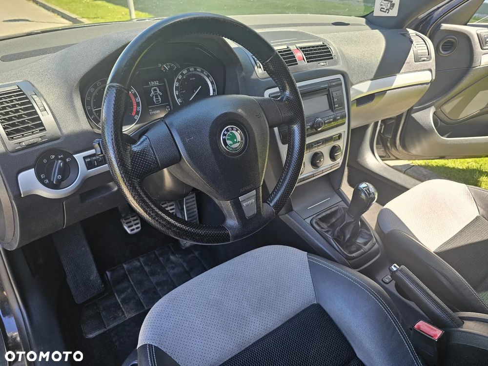Skoda Octavia 2.0 TDI DPF RS - 14