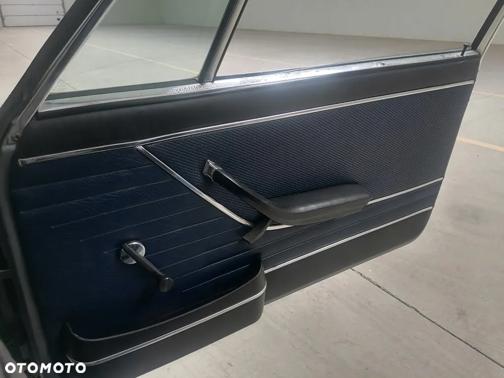 Audi 100 - 10