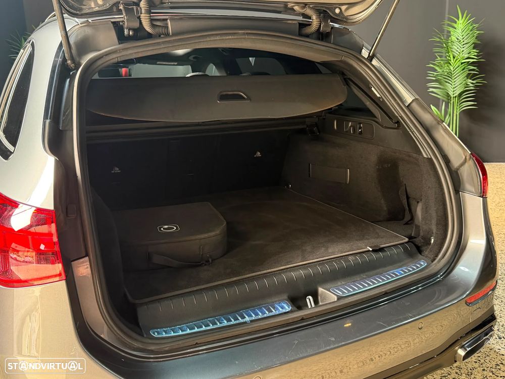 Mercedes-Benz C 300 e AMG Line - 52