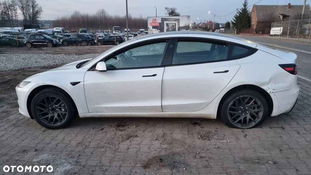 Tesla Model 3 - 2