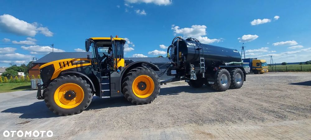 JCB FASTRAC 8330 - 11