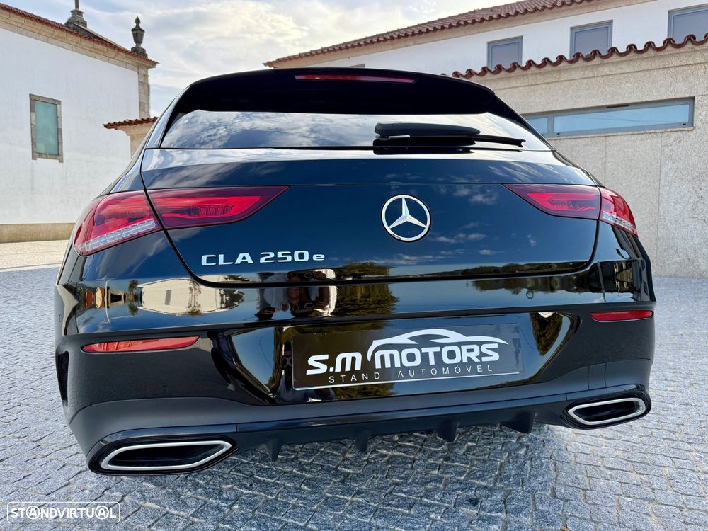 Mercedes-Benz CLA 250 e Shooting Brake AMG Line - 6