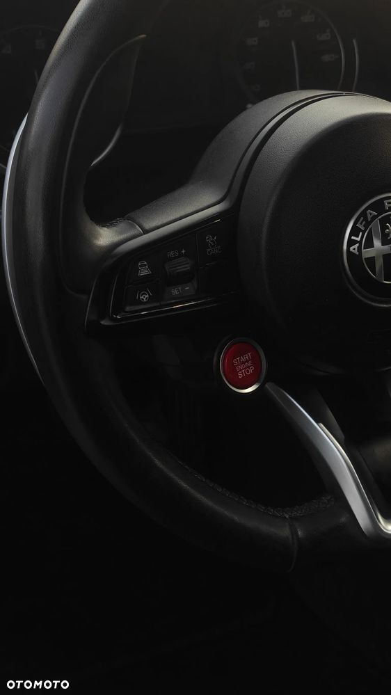 Alfa Romeo Giulia - 11