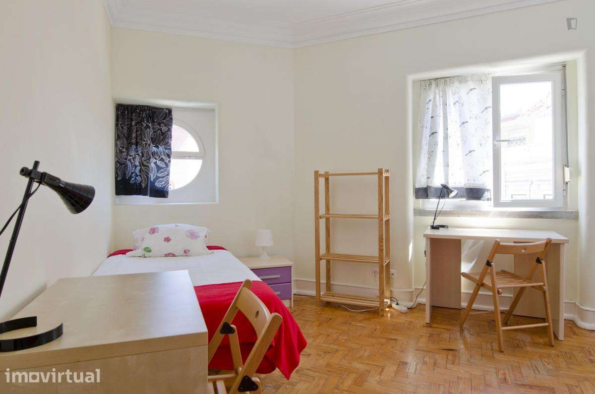 Quarto - localizado em Penha de França Lisbon - Grande imagem: 3/20