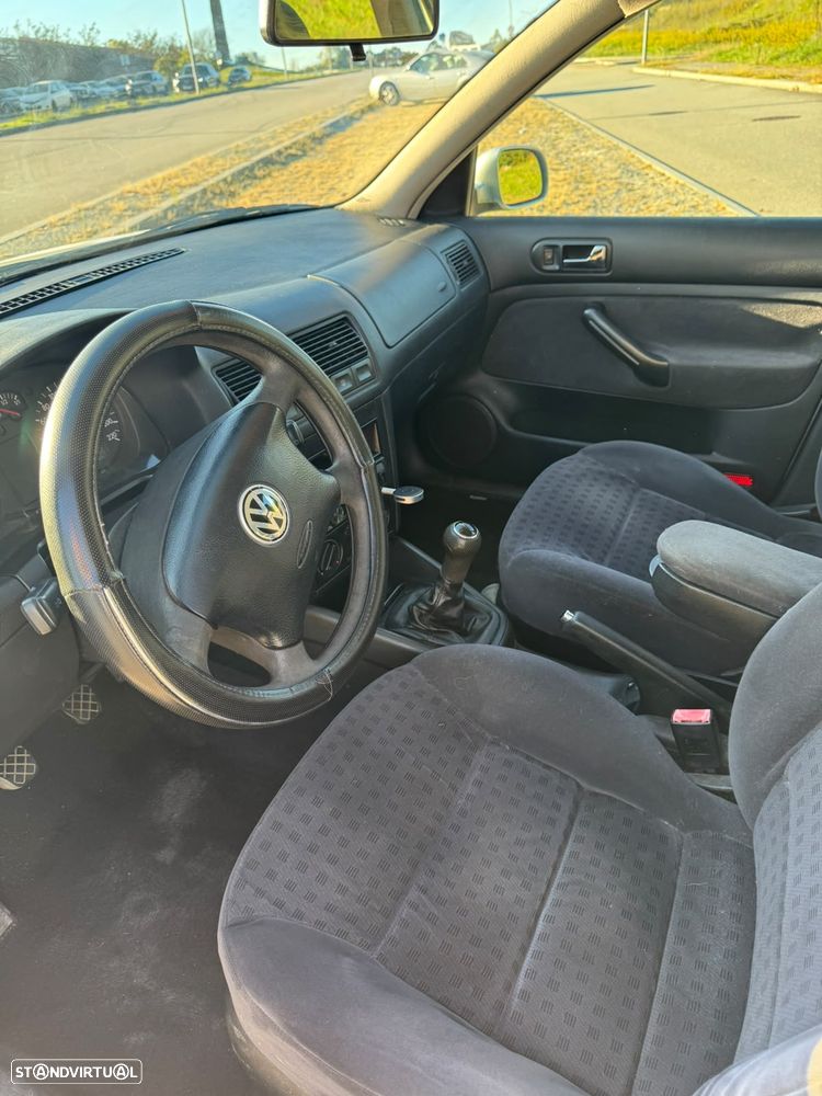 VW Golf - 5