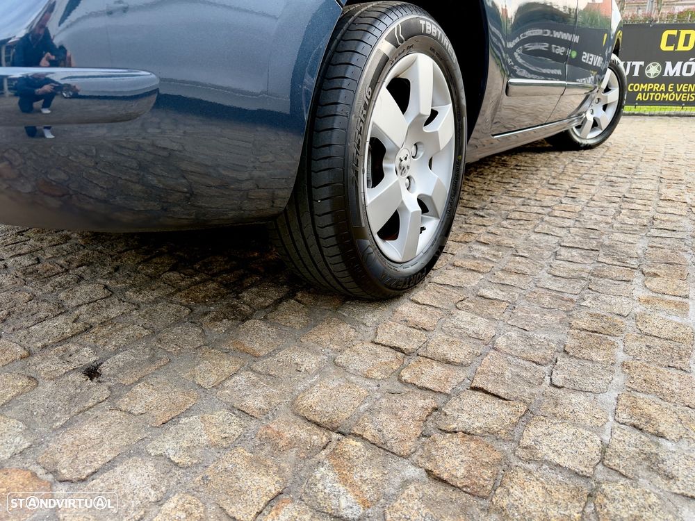 Peugeot 5008 1.6 HDi Executive CMP6 - 16