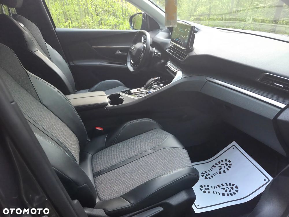 Peugeot 3008 1.5 BlueHDi Allure Pack S&S EAT8 - 18