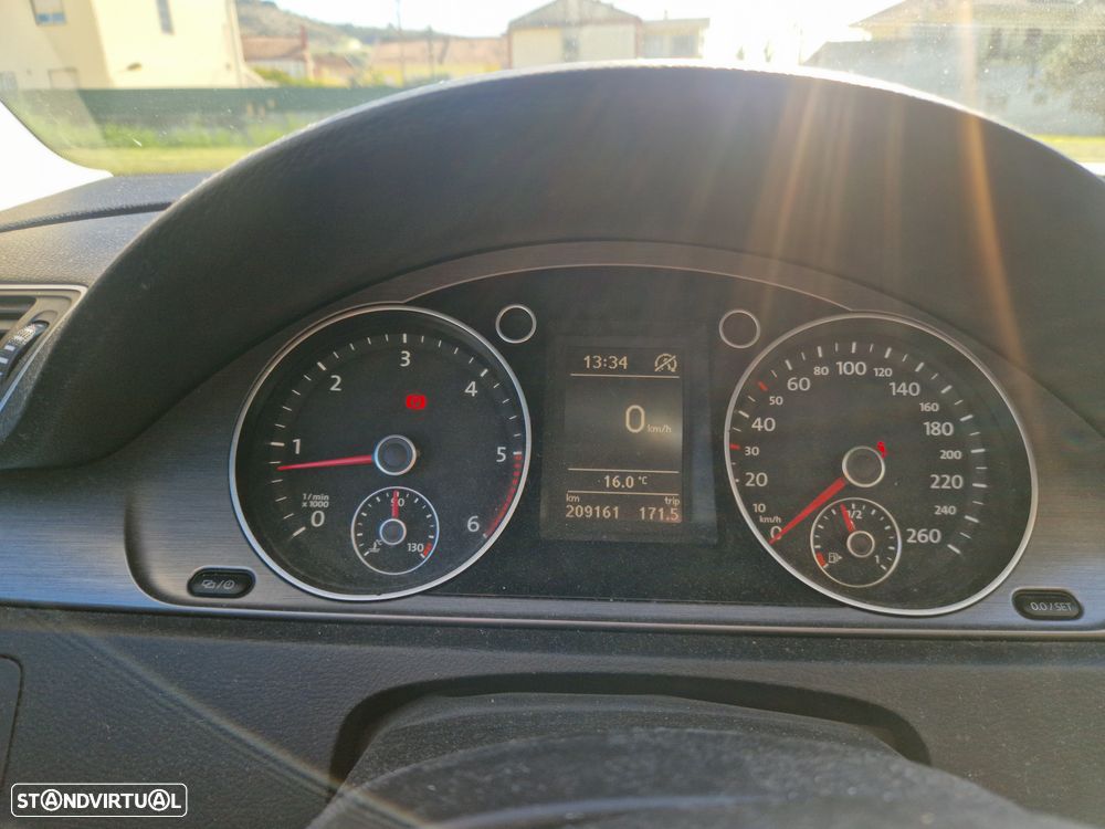 VW Passat Variant 1.6 TDI BlueMotion - 11