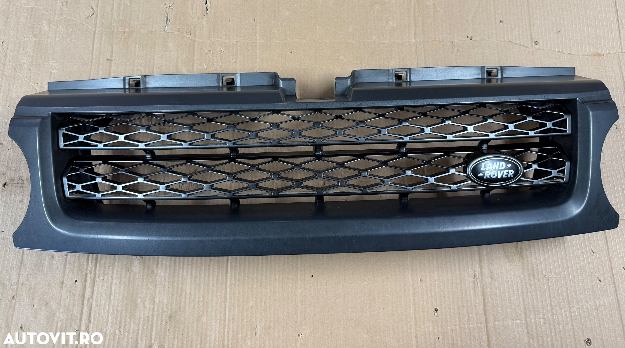 Grila radiatoare RANGE ROVER SPORT an 2010-2013  fara defecte cod AH32-8138-AW - 4