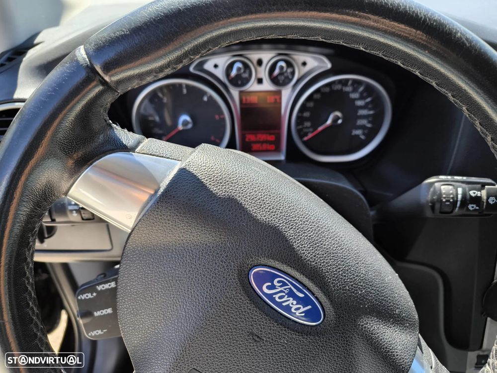 Ford Focus SW 1.6 TDCi DPF Titanium - 9