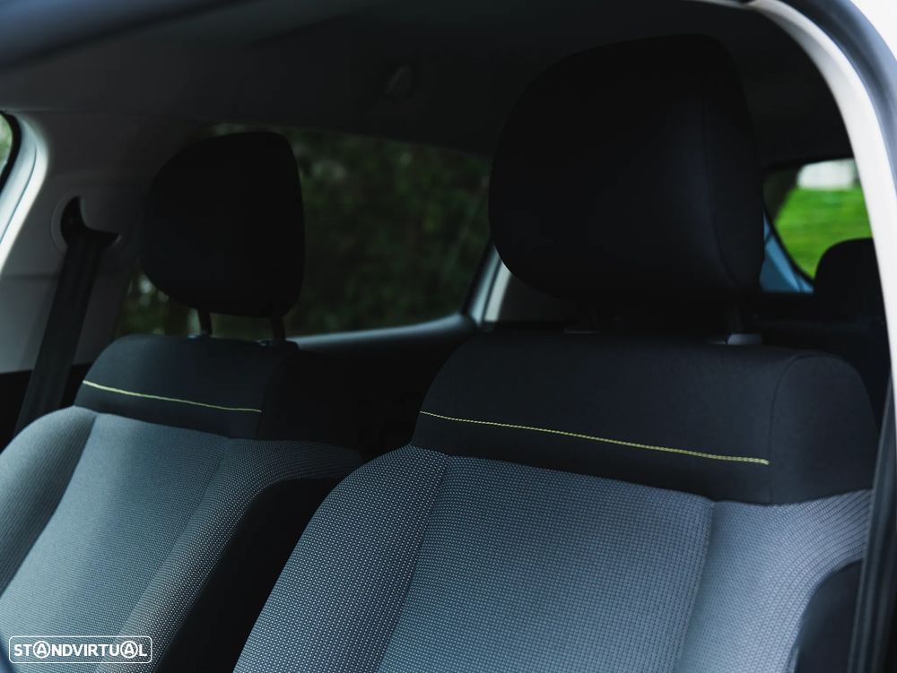 Citroën C3 1.2 PureTech C-Series - 19