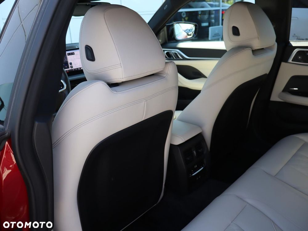 BMW i4 - 16