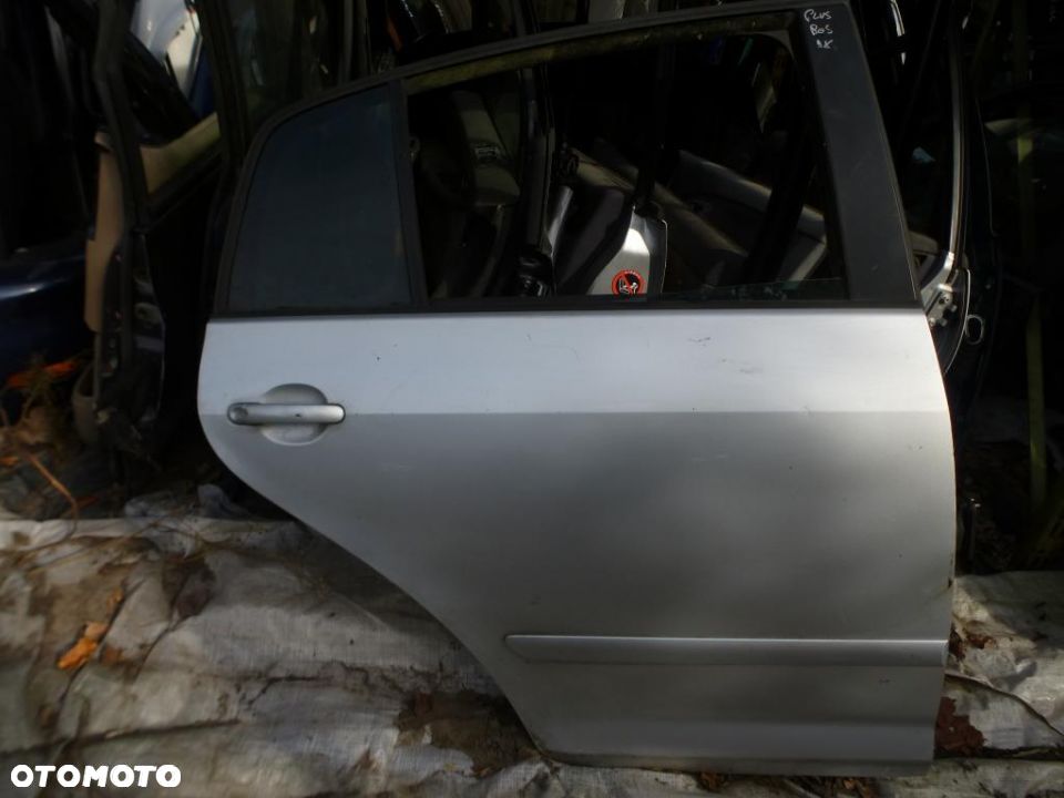 DRZWI PRAWE TYŁ GOLF V PLUS - 1