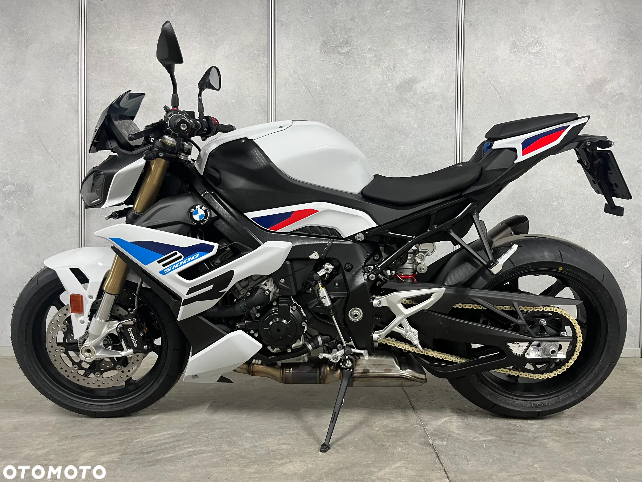 BMW S - 5